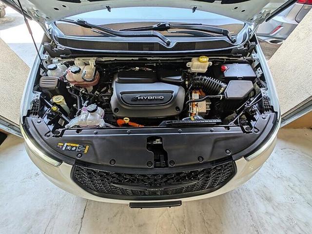 2023 Chrysler Pacifica Hybrid Limited