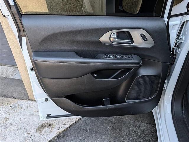 2023 Chrysler Pacifica Hybrid Limited