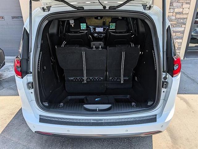 2023 Chrysler Pacifica Hybrid Limited