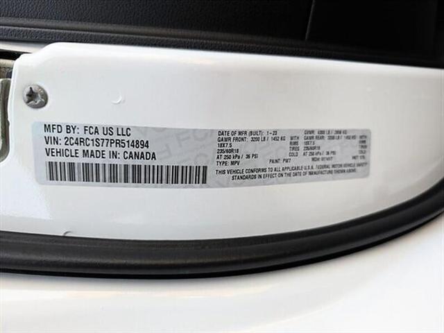 2023 Chrysler Pacifica Hybrid Limited