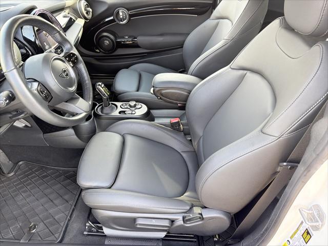 2024 MINI SE Hardtop Cooper