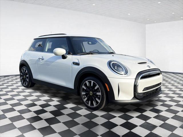 2024 MINI SE Hardtop Cooper