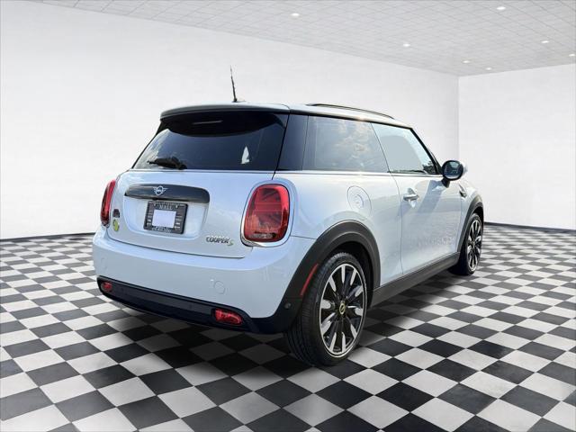 2024 MINI SE Hardtop Cooper