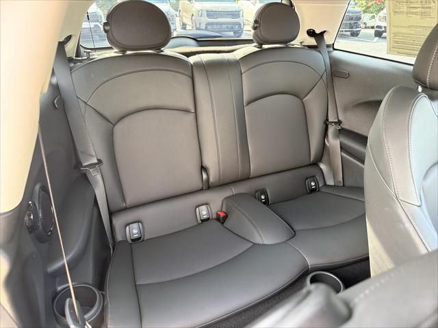 2024 MINI SE Hardtop Cooper