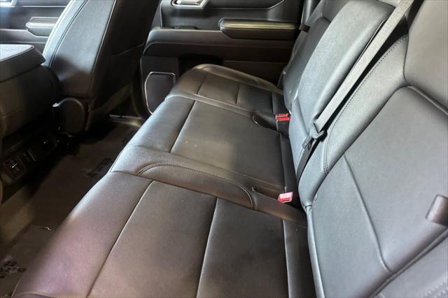 2025 GMC Sierra 1500 2WD Crew Cab Short Box SLT