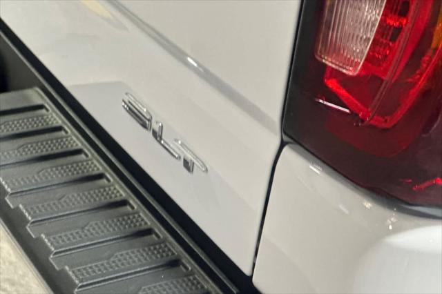 2025 GMC Sierra 1500 2WD Crew Cab Short Box SLT