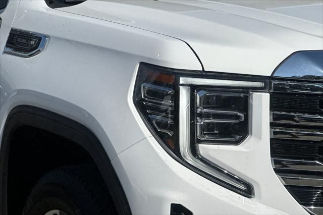 2025 GMC Sierra 1500 2WD Crew Cab Short Box SLT