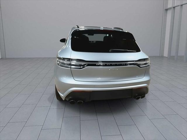 2023 Porsche Macan T