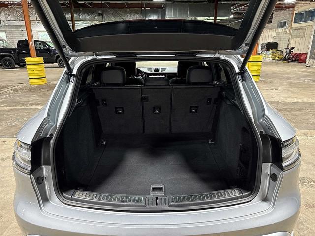 2023 Porsche Macan T