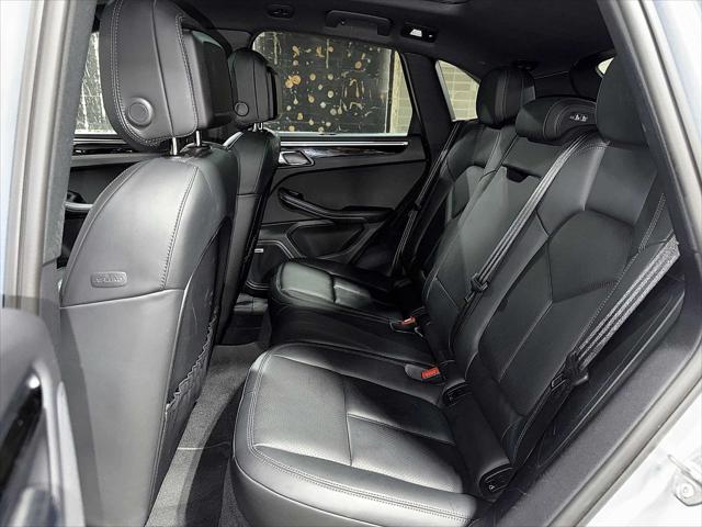 2023 Porsche Macan T