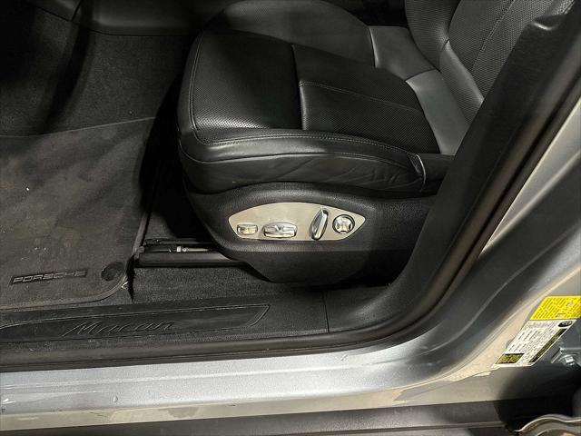 2023 Porsche Macan T