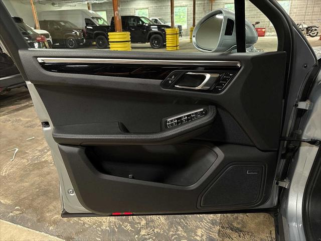 2023 Porsche Macan T