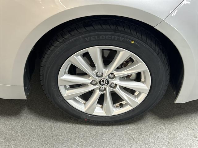 Certified Used 2023 CLASSIC SILVER METALLIC Toyota  image 13