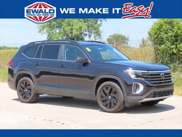 2024 Volkswagen Atlas 2.0T SE w/Technology for sale in Oconomowoc, WI