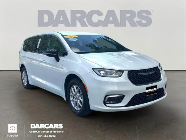 2025 Chrysler Pacifica Select for sale in Frederick, MD