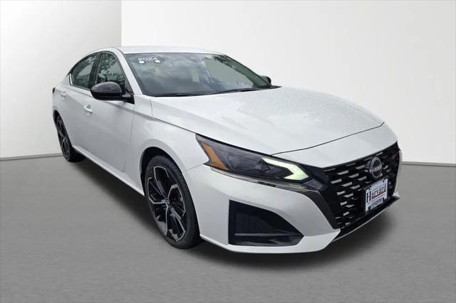 2024 Nissan Altima SR FWD for sale in Harvard, IL
