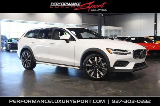 2025 Volvo V60 Cross Country Ultra, B5 AWD Gas (mild hybrid) for sale near Marysville, OH