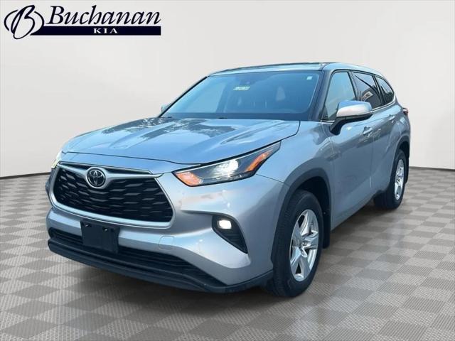 2022 Toyota Highlander LE for sale in Westminster, MD