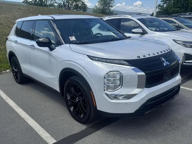 2024 Mitsubishi Outlander SE Black Edition w/Pano Roof S-AWC for sale in Muncy, PA