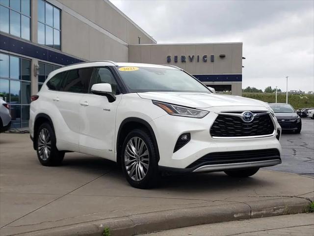 2021 Toyota Highlander Hybrid Platinum for sale in Cleveland, OH