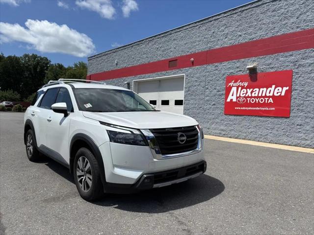 2025 Nissan Pathfinder SL 4WD for sale in Selinsgrove, PA