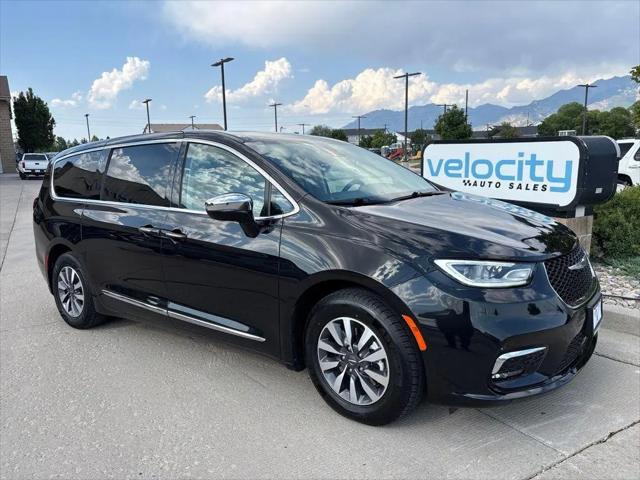 2023 Chrysler Pacifica Hybrid Limited for sale in Draper, UT