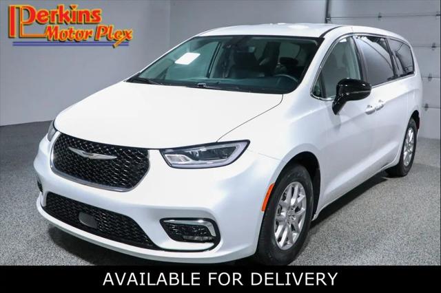 2024 Chrysler Pacifica Touring L for sale in Paducah, KY