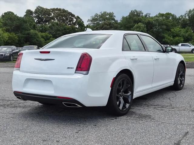 2023 Chrysler 300 Touring