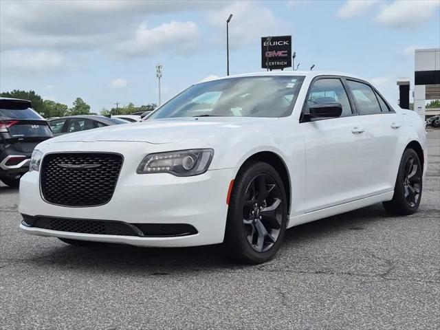 2023 Chrysler 300 Touring