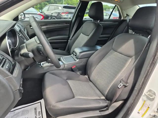 2023 Chrysler 300 Touring