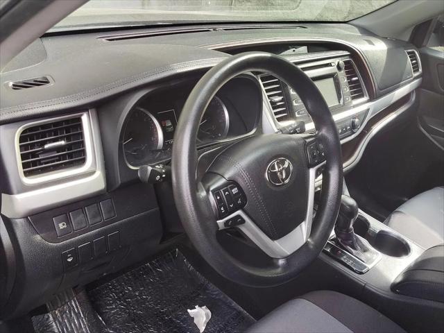 2019 Toyota Highlander LE for sale in Woodbridge, VA