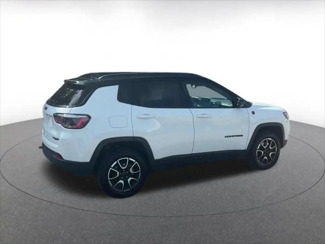 2025 Jeep Compass Trailhawk 4x4