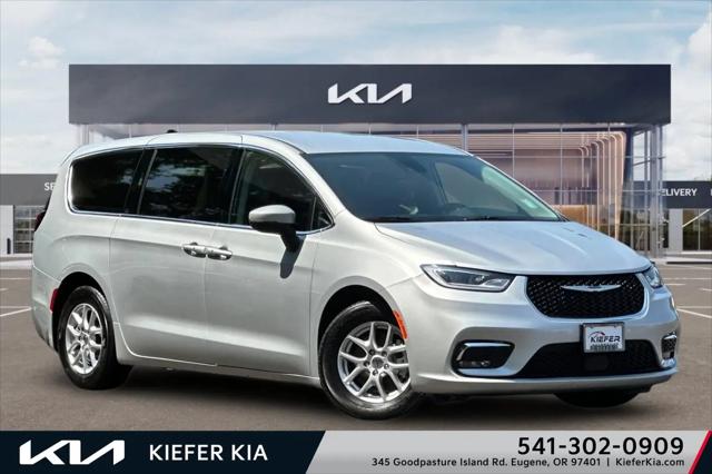 2023 Chrysler Pacifica Touring L for sale in Eugene, OR