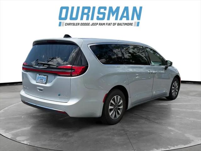 2023 Chrysler Pacifica Hybrid Touring L