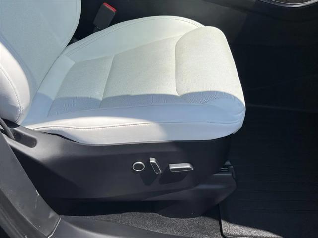 2023 Tesla Model X Standard Range