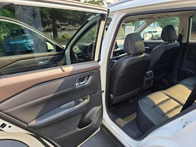 2023 Nissan Rogue SL Intelligent AWD