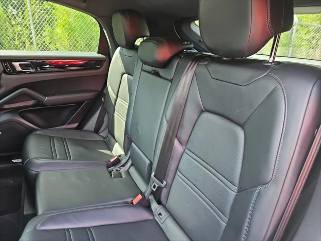 2021 Porsche Cayenne Cayenne