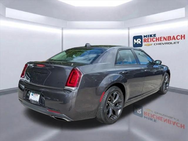 2023 Chrysler 300 Touring