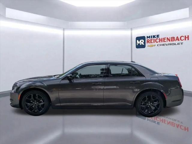 2023 Chrysler 300 Touring