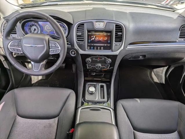 2023 Chrysler 300 Touring