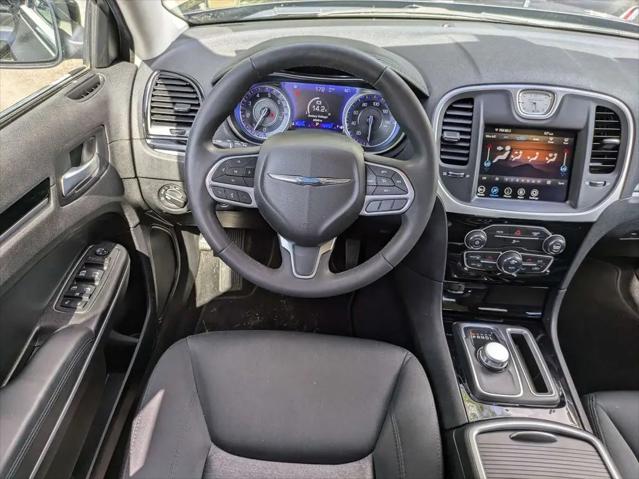2023 Chrysler 300 Touring
