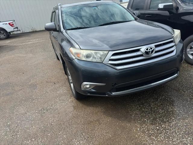 2011 Toyota Highlander Limited V6 for sale in Manhattan, KS