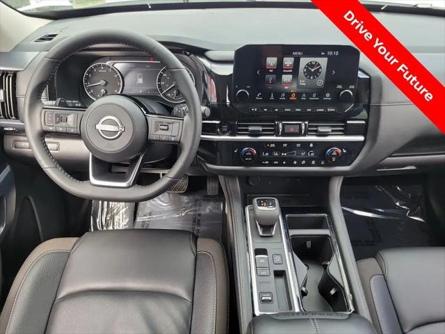 2025 Nissan Pathfinder SL FWD