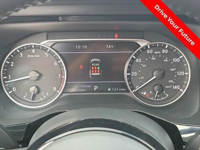 2025 Nissan Pathfinder SL FWD