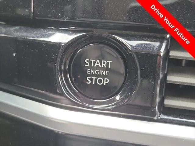 2025 Nissan Pathfinder SL FWD
