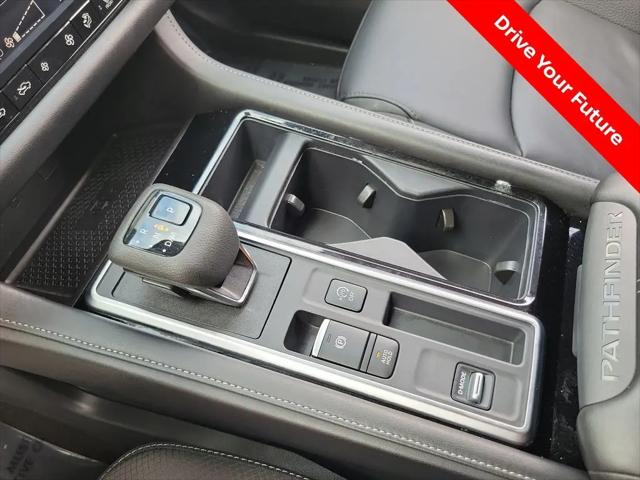 2025 Nissan Pathfinder SL FWD
