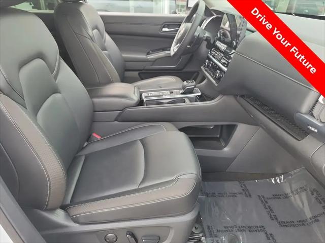 2025 Nissan Pathfinder SL FWD