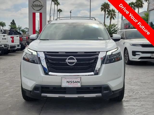 2025 Nissan Pathfinder SL FWD
