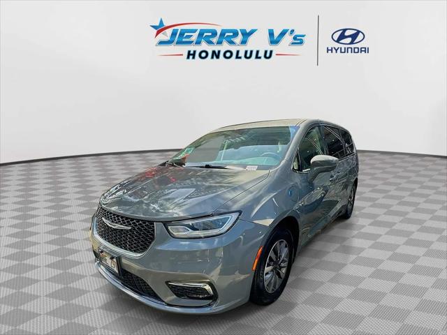 2022 Chrysler Pacifica Hybrid Touring L for sale in Honolulu, HI