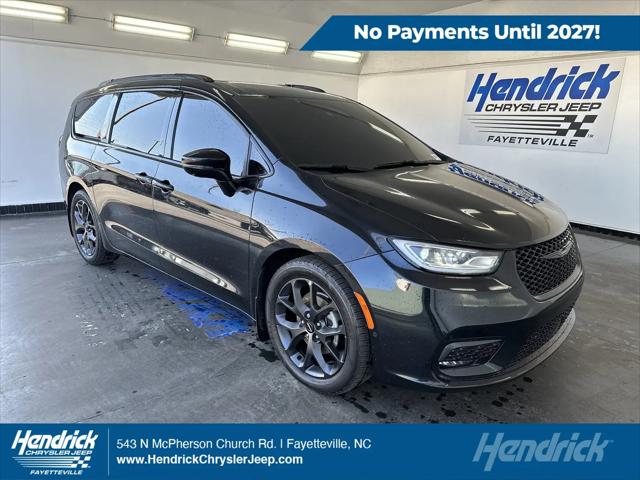 2023 Chrysler Pacifica Limited for sale in Fayetteville, NC